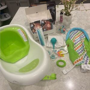 LOT New mom bath tub infant sling baby supplies teether toys Avent milk bottles